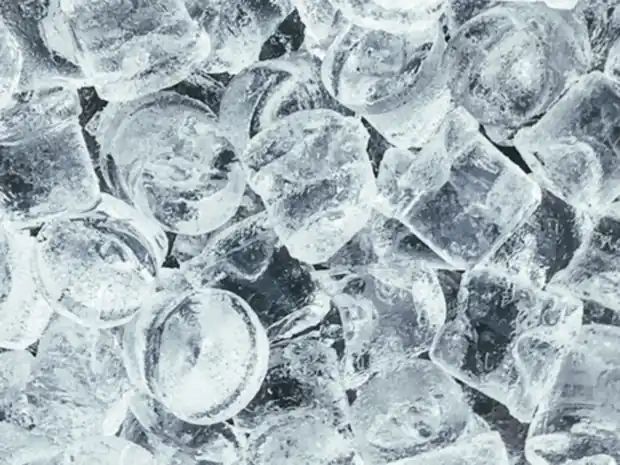 Hielo en cubo producido por ORVEX Hielo